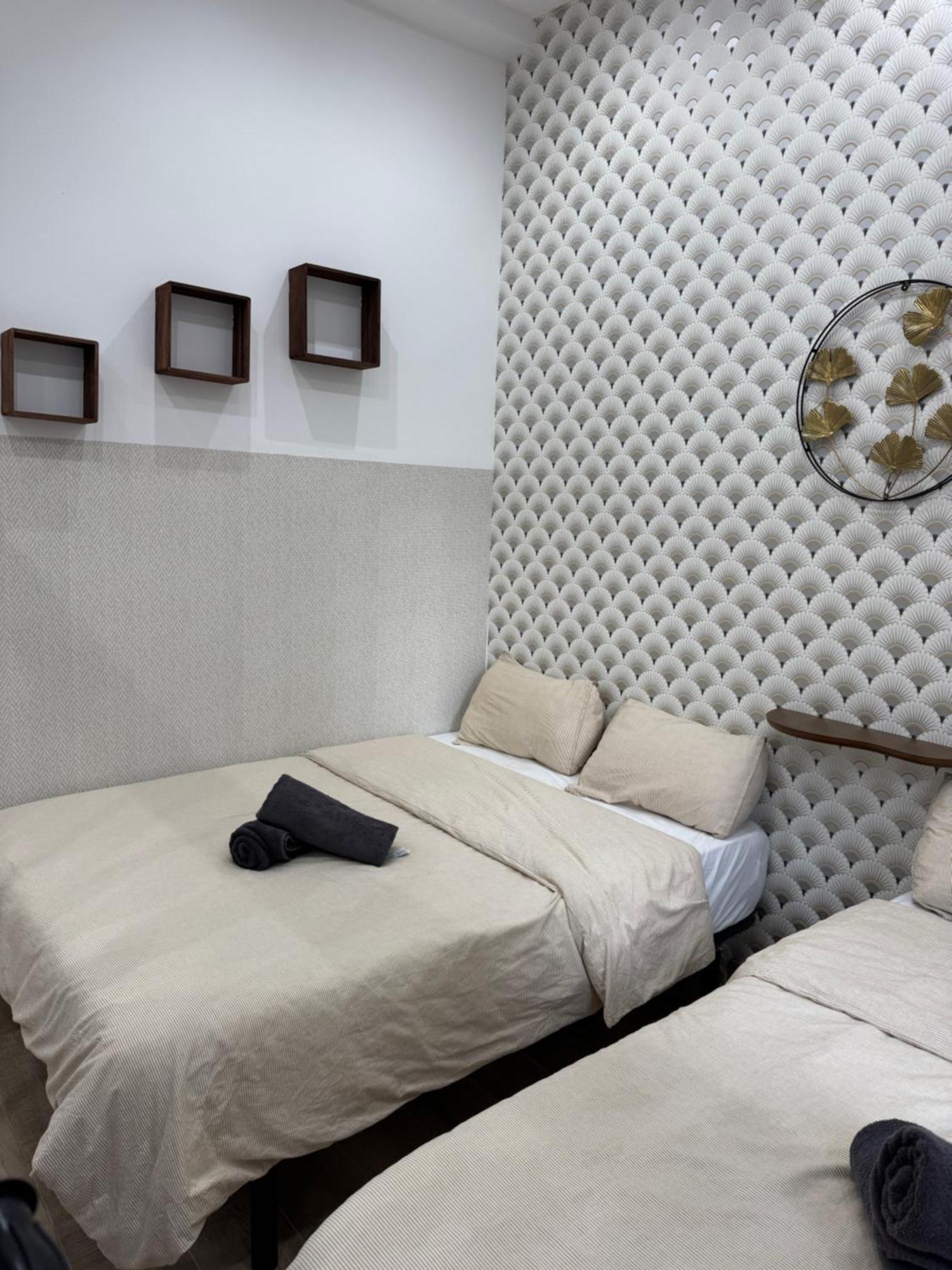 Luxury Apartments Near The Beach And Downtown Centrum 8 Alicante Bagian luar foto