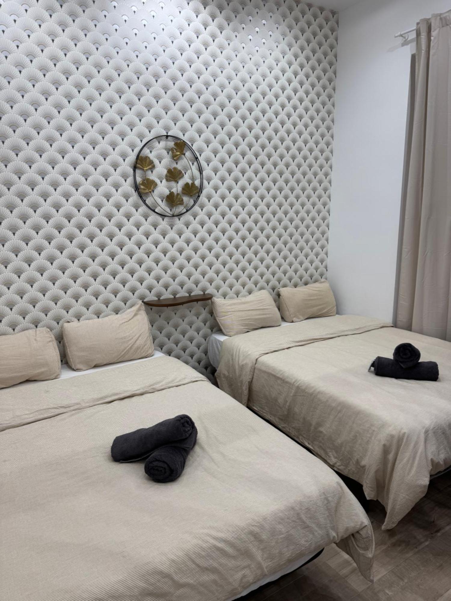 Luxury Apartments Near The Beach And Downtown Centrum 8 Alicante Bagian luar foto