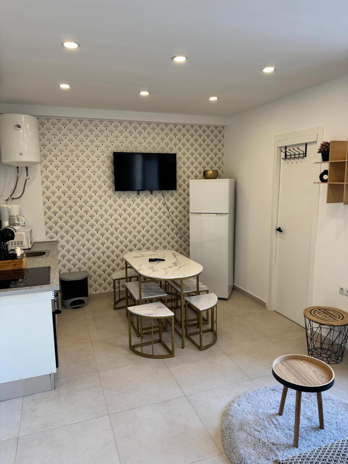 Luxury Apartments Near The Beach And Downtown Centrum 8 Alicante Bagian luar foto