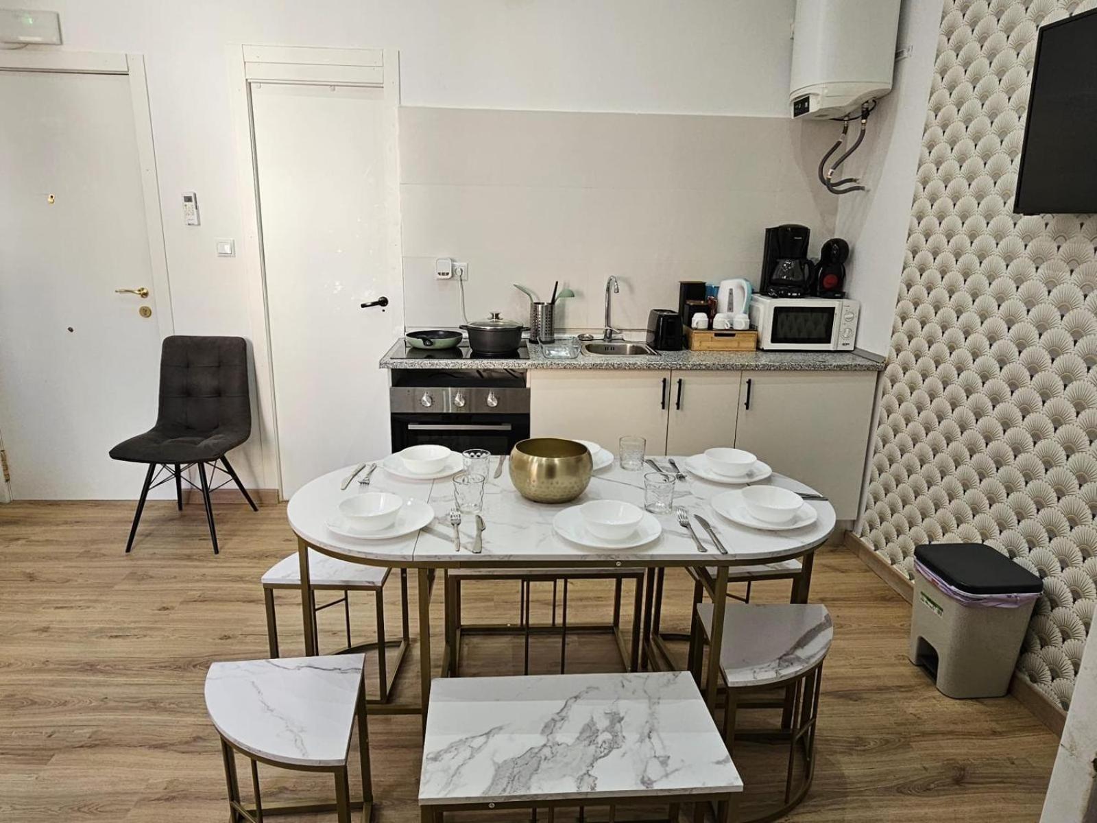Luxury Apartments Near The Beach And Downtown Centrum 8 Alicante Bagian luar foto