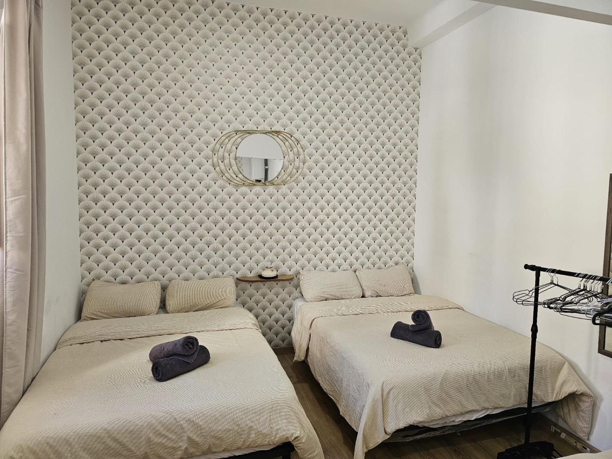 Luxury Apartments Near The Beach And Downtown Centrum 8 Alicante Bagian luar foto