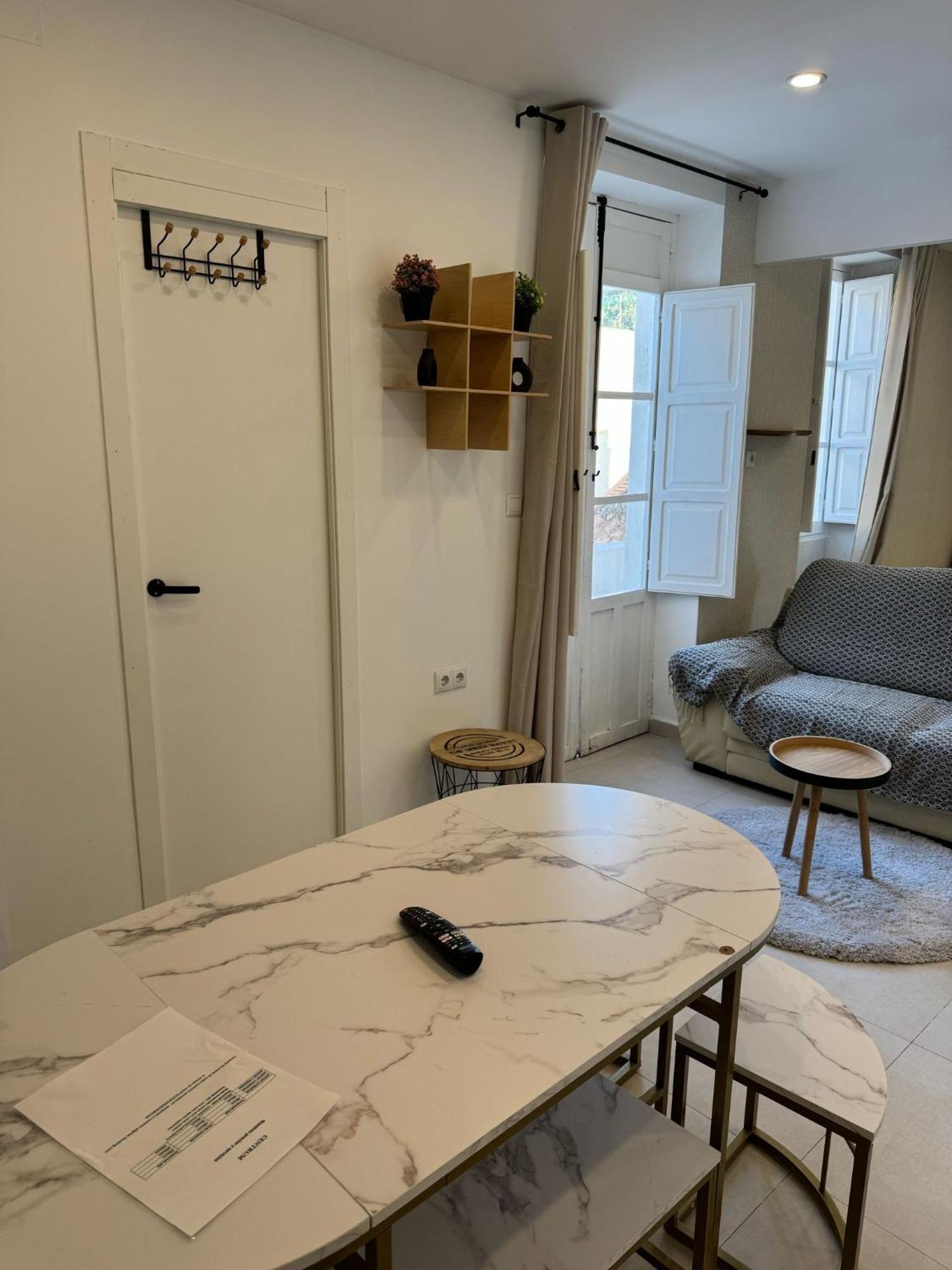 Luxury Apartments Near The Beach And Downtown Centrum 8 Alicante Bagian luar foto